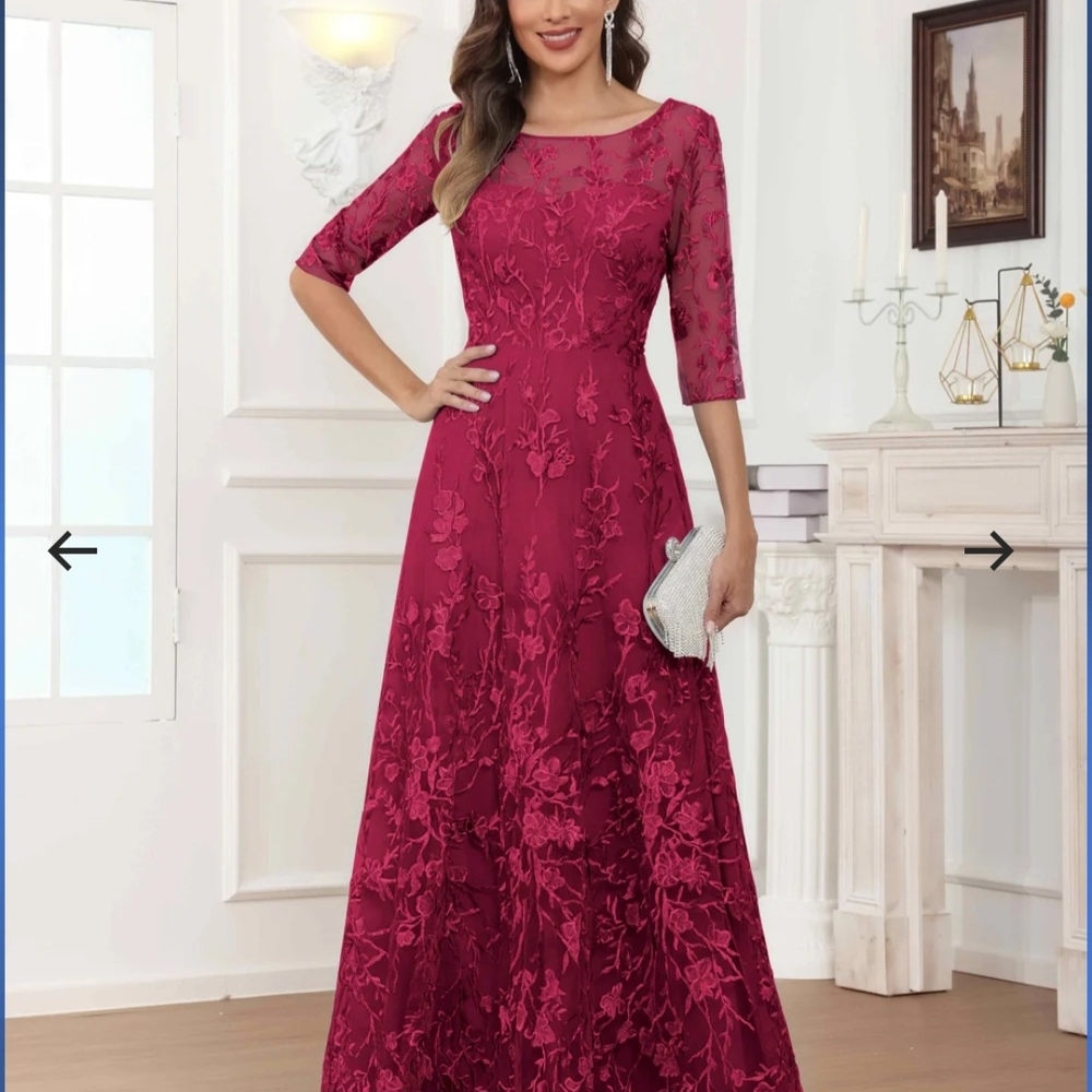 Elegant Lace Mother Of The Bride Evening Gown